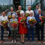 de-gedecoreerden-met-rechtsachter-burgemeester-joost-van-oostrum
